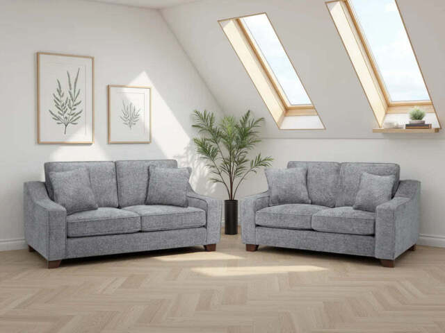 Nebraska Fabric 3+2 Sofa Set: Plush, Removable Cushions, Wooden Feet - Grey