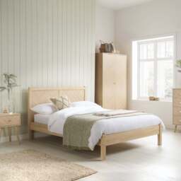Herringford King Bed - thumbnail 2