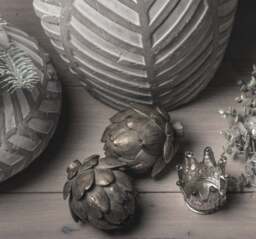 Antique Bronze Large Artichoke - thumbnail 2