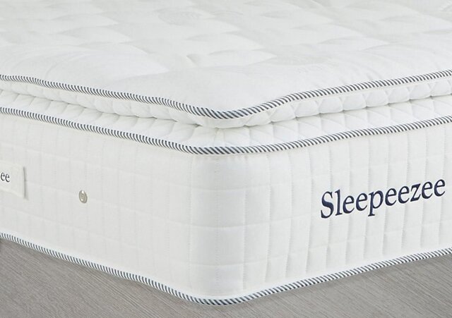 Sleepeezee - Natural Touch 3000 Pillowtop Zip and Link Mattress