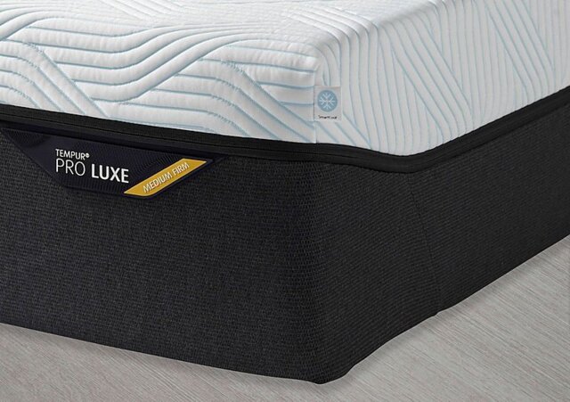 TEMPUR - Pro Luxe SmartCool Medium Firm Mattress - King Size Wide