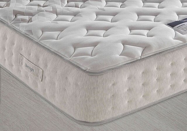 Silentnight - Revitalise Restore 1600 Mattress - Double