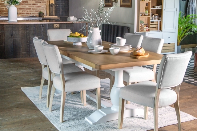 Classic Farmhouse 1.6 to 2.1m Extending Dining Table - Soft White