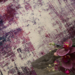 Viva Distressed Magenta & Cream Rug - thumbnail 2