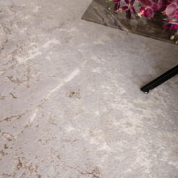 Elysia Metallic Gold Lustre Rug - thumbnail 2