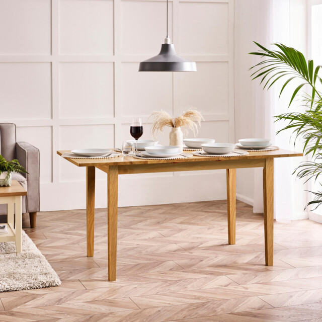 Salcombe Oak Effect Wood Extending 6 Seater Dining Table - image 1