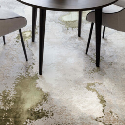 Zephyr Green Metallic Lustre Rug - thumbnail 2