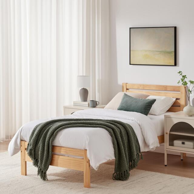 Furniturebox Declan Solid Pine Single Bed Frame, Wood in Oak - Size: 97x90x196.8 cm - image 1
