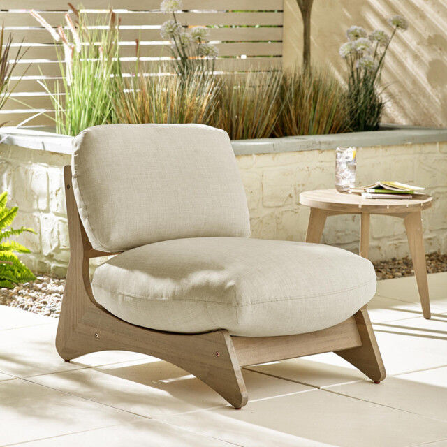 1x Iko Wood & Cream Garden Accent Chair - image 1