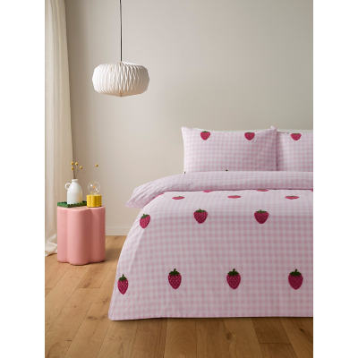 Gingham Tufted Strawberries Duvet Set