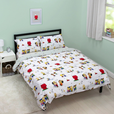 Snoopy Peanuts Reversible Duvet Cover Set