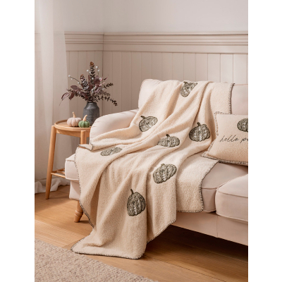 Stacey Solomon Sherpa Green & Natural Pumpkin Throw - 120cm x 150cm
