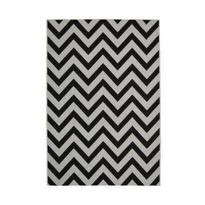 Black Chevron Indoor & Outdoor Flatweave Rug - 80x150 cm