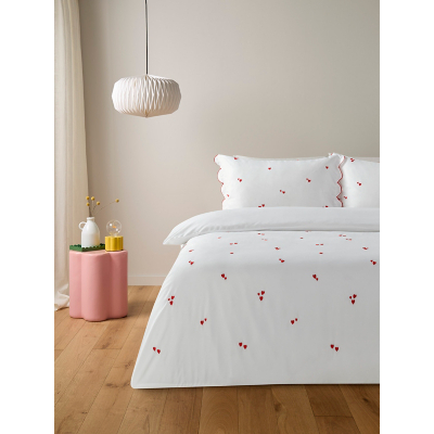 Red & White Ditsy Heart Embroidered Scallop Duvet Set