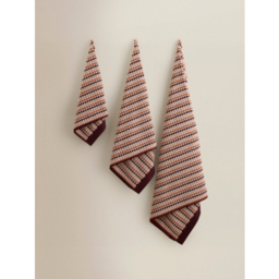 Burgundy Textured Dot Towel Range