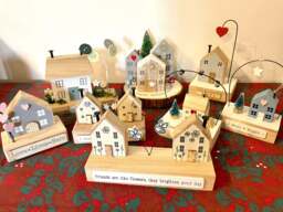 Festive Gift - Noel - House Plinth - thumbnail 2