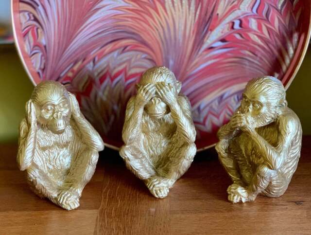 Set of 3 Wise Monkey's - Large - image 1