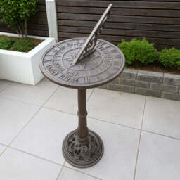 Traditional Cast Iron Garden Sundial – Rustic Outdoor Garden Ornament - DS