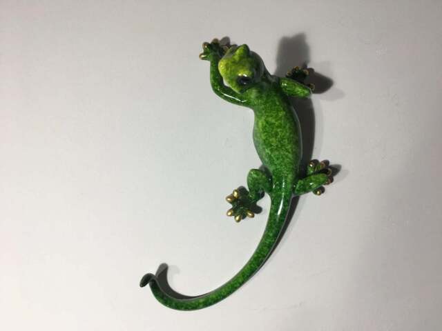 Green Gecko Wall Decor - Small - image 1