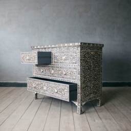 Graham and Green Classic Grey Mother of Pearl Chest of Drawers - thumbnail 5