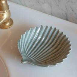 Graham and Green Green Shell Soap Dish - thumbnail 2