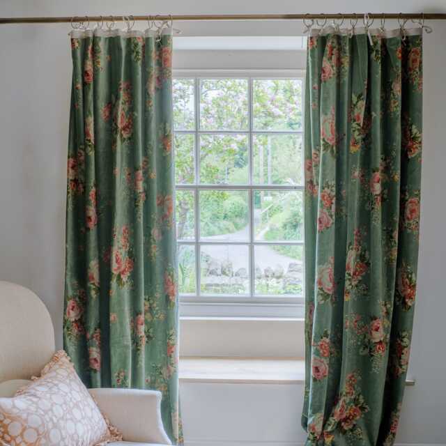 Graham and Green Bouquet Velvet Single Curtain - 135 x 270cm - image 1