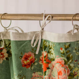 Graham and Green Bouquet Velvet Single Curtain - 135 x 270cm - thumbnail 4