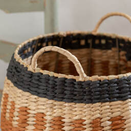 Graham and Green Set of Two Terracotta and Natural Baskets - thumbnail 4