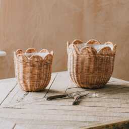 Graham and Green Set of Two Woven Petal Planters - thumbnail 2