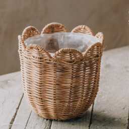 Graham and Green Set of Two Woven Petal Planters - thumbnail 3