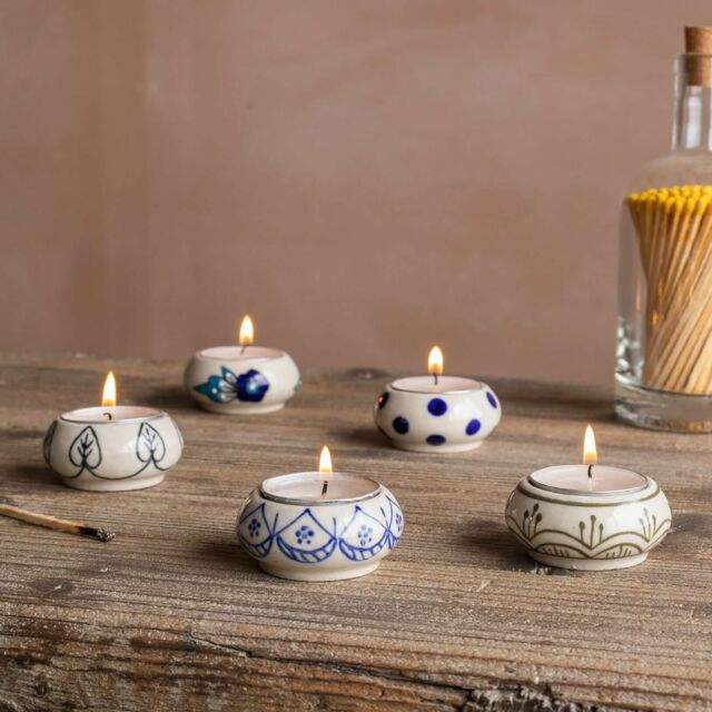 Graham and Green Black Leaf Ceramic Tealight Holder - image 1