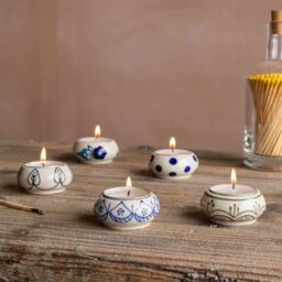 Graham and Green Black Leaf Ceramic Tealight Holder - thumbnail 1