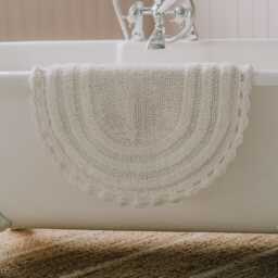 Graham and Green Astrid Bath Mat - thumbnail 1