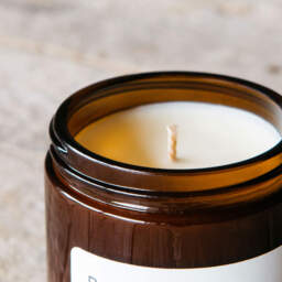 Graham and Green Lemongrass and Coriander Candle - thumbnail 3