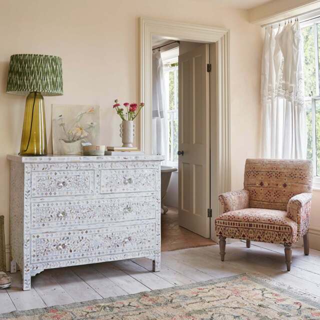Graham and Green Classic White Mother of Pearl Chest of Drawers - image 1