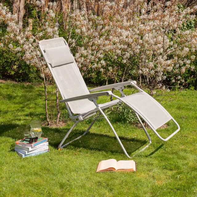 Graham and Green Seigle White Reclining Garden Chair - image 1