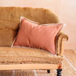 Graham and Green Gabrieli Olive Linen Rectangular Cushion - thumbnail 3