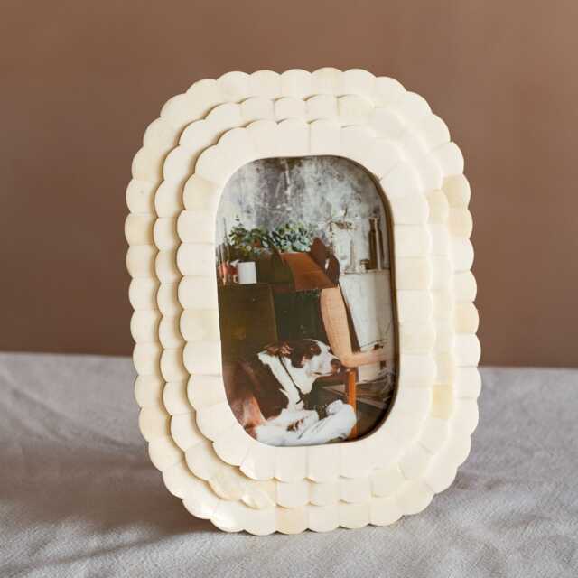 Graham and Green Round Corner Scalloped Photo Frame - image 1