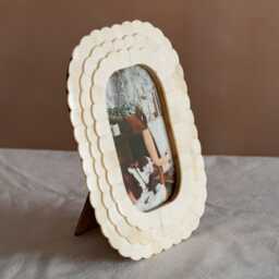 Graham and Green Round Corner Scalloped Photo Frame - thumbnail 2