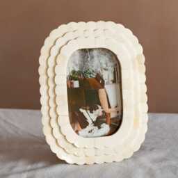 Graham and Green Round Corner Scalloped Photo Frame