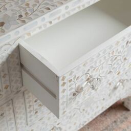 Graham and Green Classic White Mother of Pearl Small Double Chest of Drawers - thumbnail 5