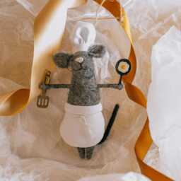 Graham and Green Michel Mouse Chef Hanging Christmas Tree Decoration - thumbnail 2