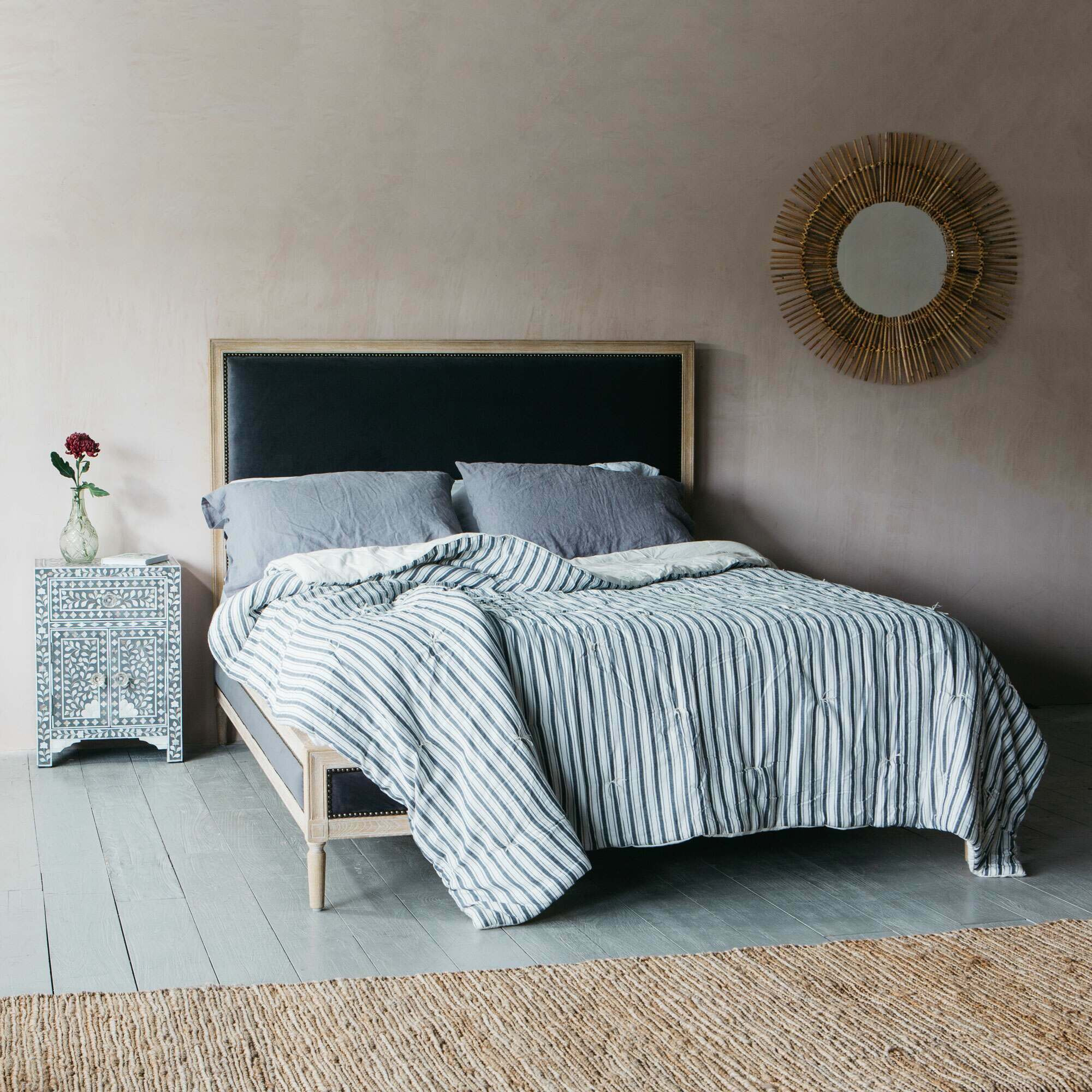 Luna Grey Velvet King Size Bed - image 1