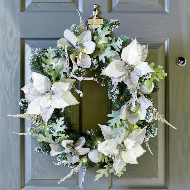 Premier Decorations Pre lit Poinsettia Christmas Wreath