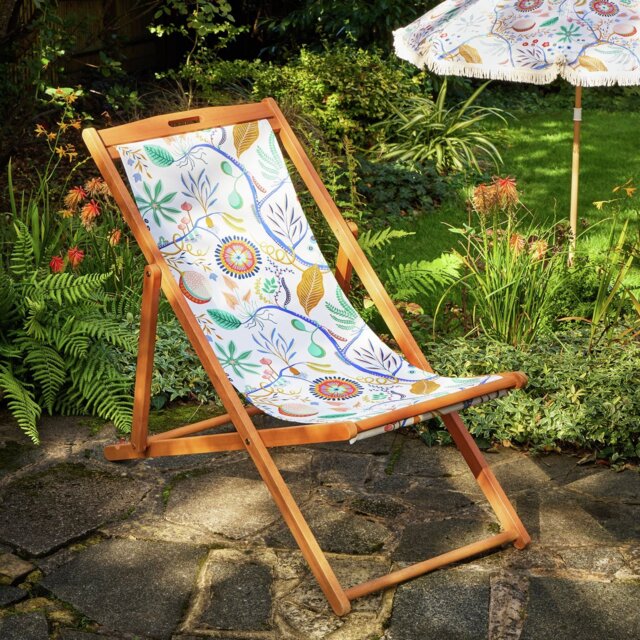Habitat x Scion Folding Garden Deck Chair - Jackfruit Print