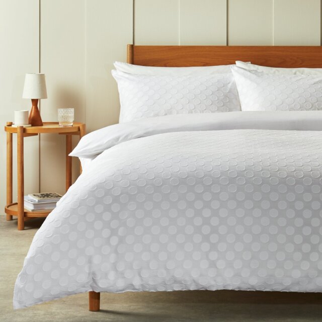 Habitat Cotton Clipped Dot White Bedding Set - King size