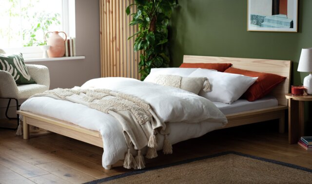 Habitat Akio Small Double Wooden Platform Bed Frame- Natural