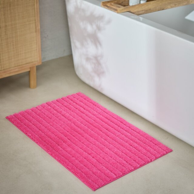 Habitat Quick Dry Bath Mat - Raspberry