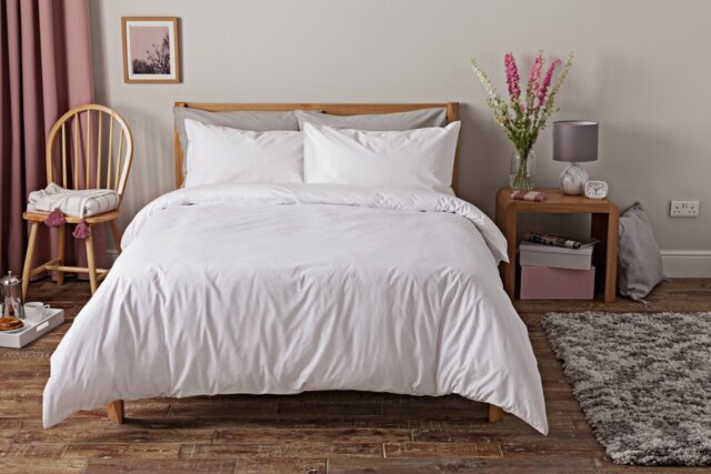 Habitat Pure Cotton 200TC White Bedding Set - Double