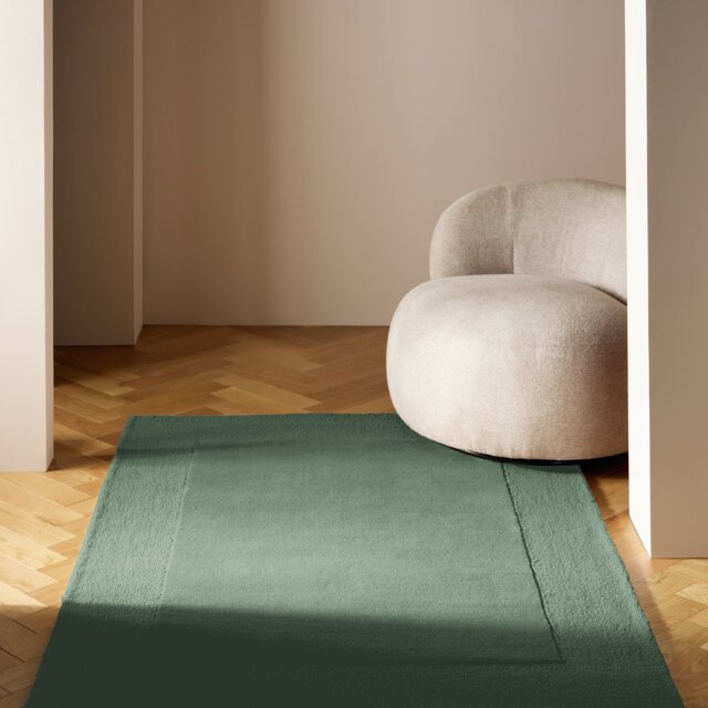 Habitat Simple Border Green Wool Rug - 120x170cm